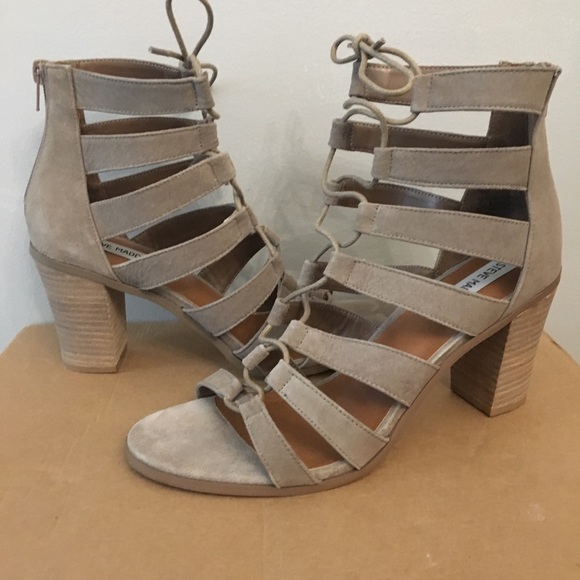 Steve Madden Shootie lace up with zipper - Picture 5 of 8